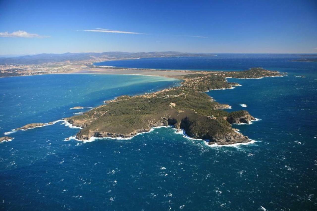 **** Beau T2 De 40 M2, Jardin De 70M2, Au Calme, A 50 Metres De La Plage Le Pradet Kültér fotó